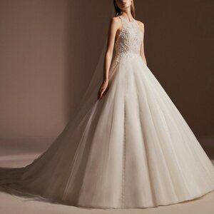 Pronovias Privee "Manuela" Wedding Gown (Unaltered)